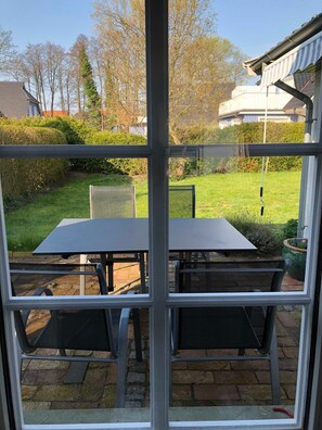 تناول الطعام بالخارج