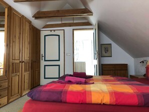 2 Schlafzimmer, Reisekinderbett, WLAN, Bettwäsche