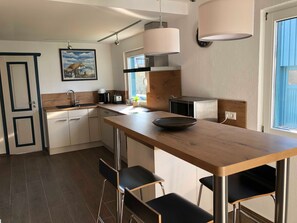 Réfrigérateur, micro-ondes, four, lave-vaisselle