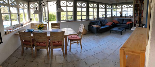 Unclassified image, 1 of 29, button