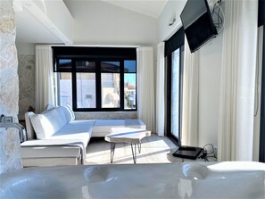 Smart TV - Luxurious Sea view Apartment with Jacuzzi (Νέος Μαρμαράς)