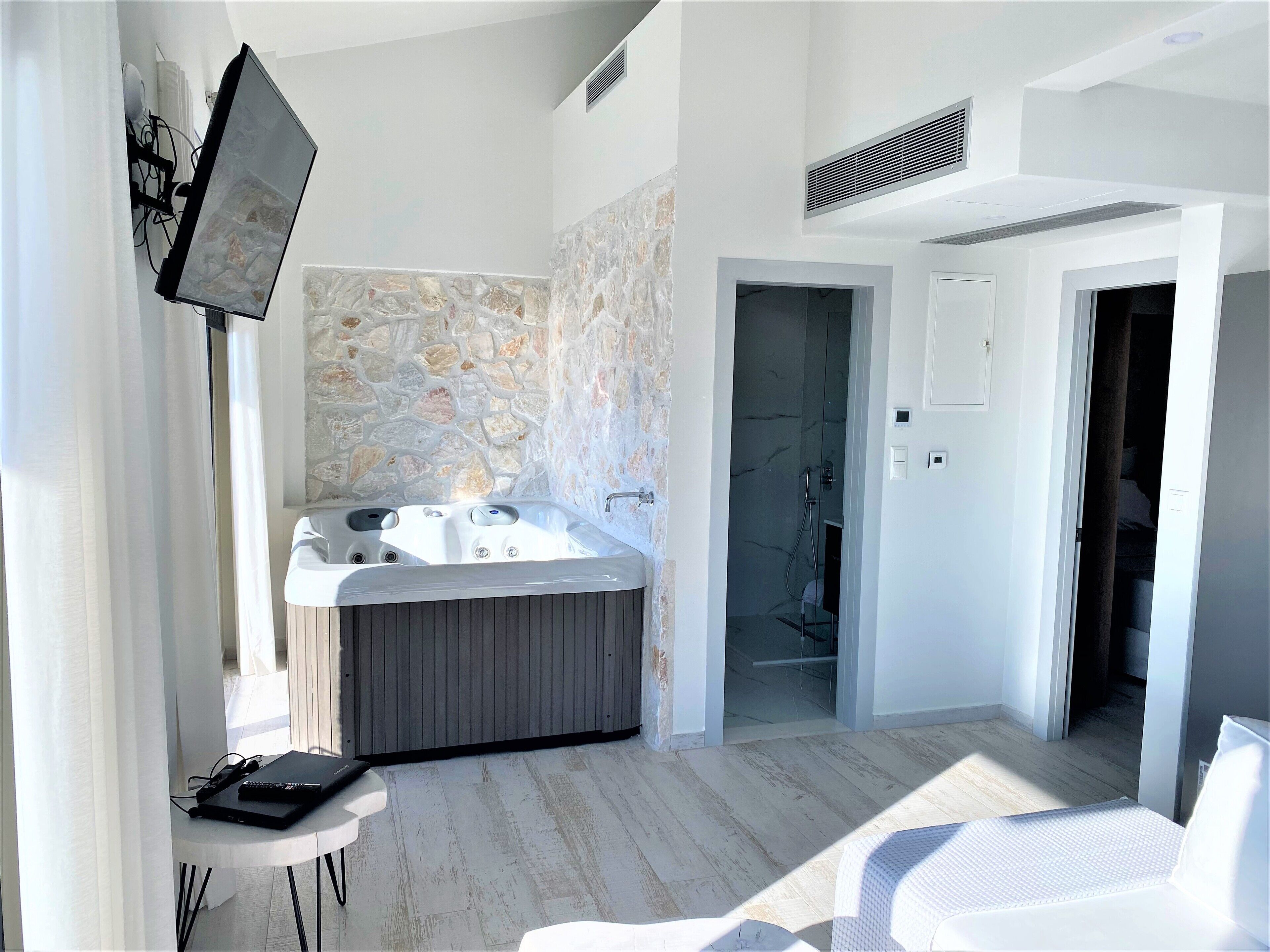 Luxurious Sea view Apartment with Jacuzzi