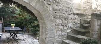 15 minutes from the Pont du Gard! Old oil mill near Uzès, Avignon, Nîmes