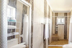 Dusche, Handtücher, Seife, Toilettenpapier