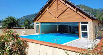 Apartment T3 ground floor in residence.