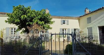 Le Charme Charentais proche Talmont sur Gironde Royan Saintes
