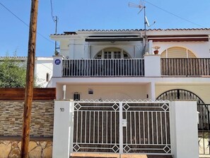 Exterior - Resting by the beach (Torredembarra)