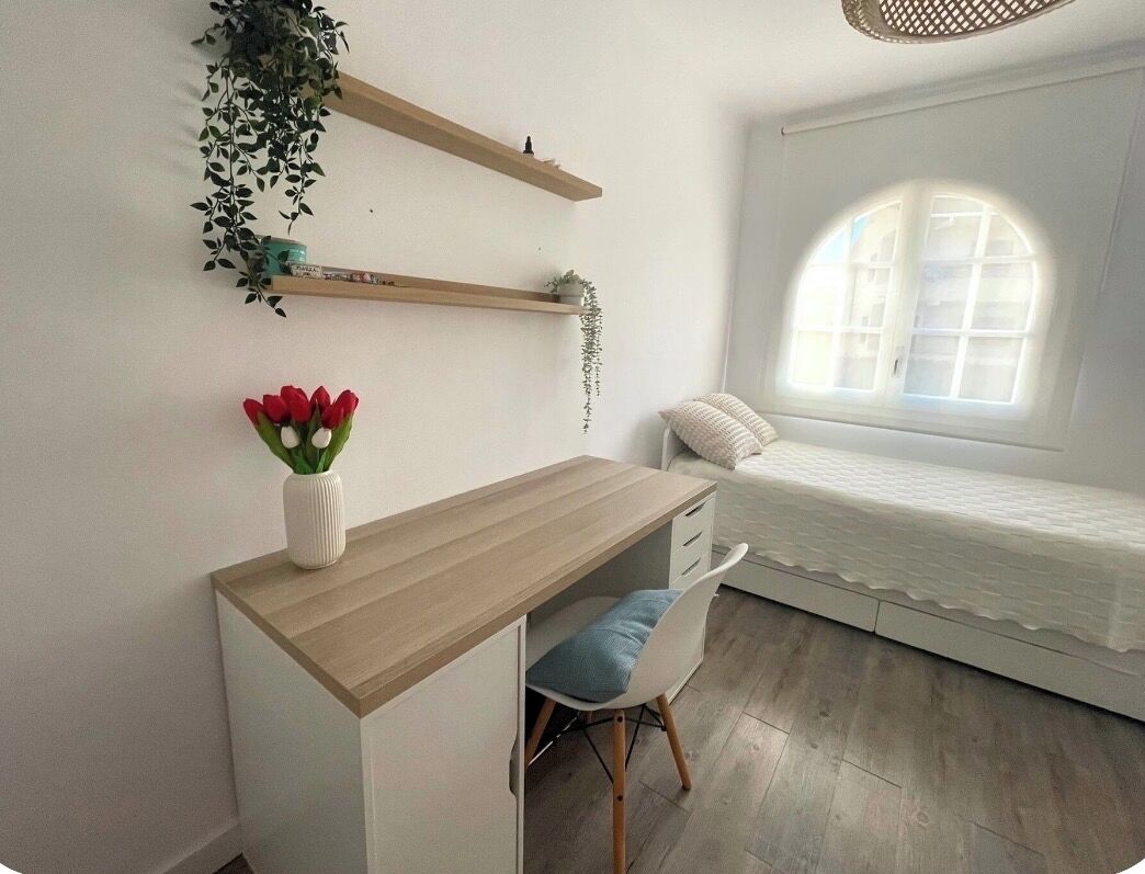 2 Schlafzimmer, Zimmersafe, Schreibtisch, Bügeleisen/Bügelbrett