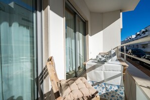 Outdoor dining - Great 2 Bedroom apartment in Santa Luzia Tavira (Santa Luzia)
