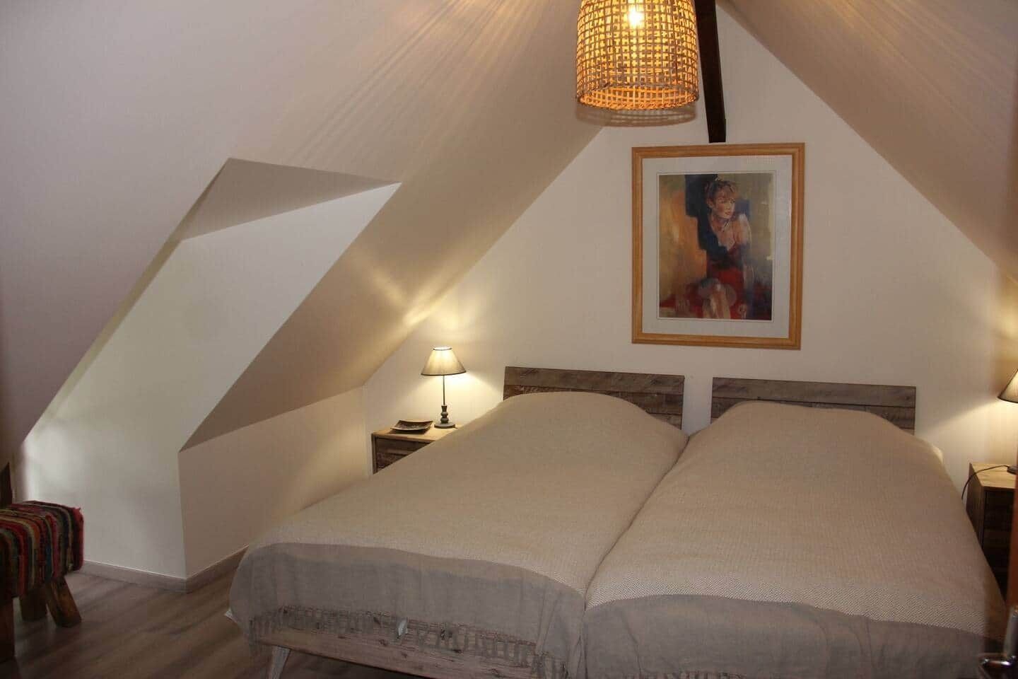 3 bedrooms, bed sheets