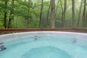 Outdoor spa tub - Range Views - 2 BR w/Sleep Loft, Hot Tub, Firepit at Maggie Valley Club (Maggie Valley)