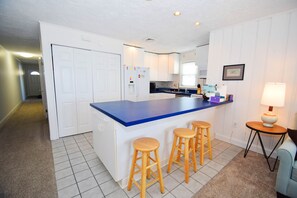 Fridge, microwave, oven, stovetop - Alameda 6-Oceanfront 25th St, W/D, AC, WIFI (Ocean City)