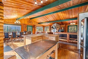 Dining - Secluded Custom Log Home with Intoxicating Views (Leavenworth)