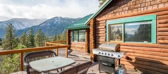Secluded Custom Log Home with Intoxicating Views