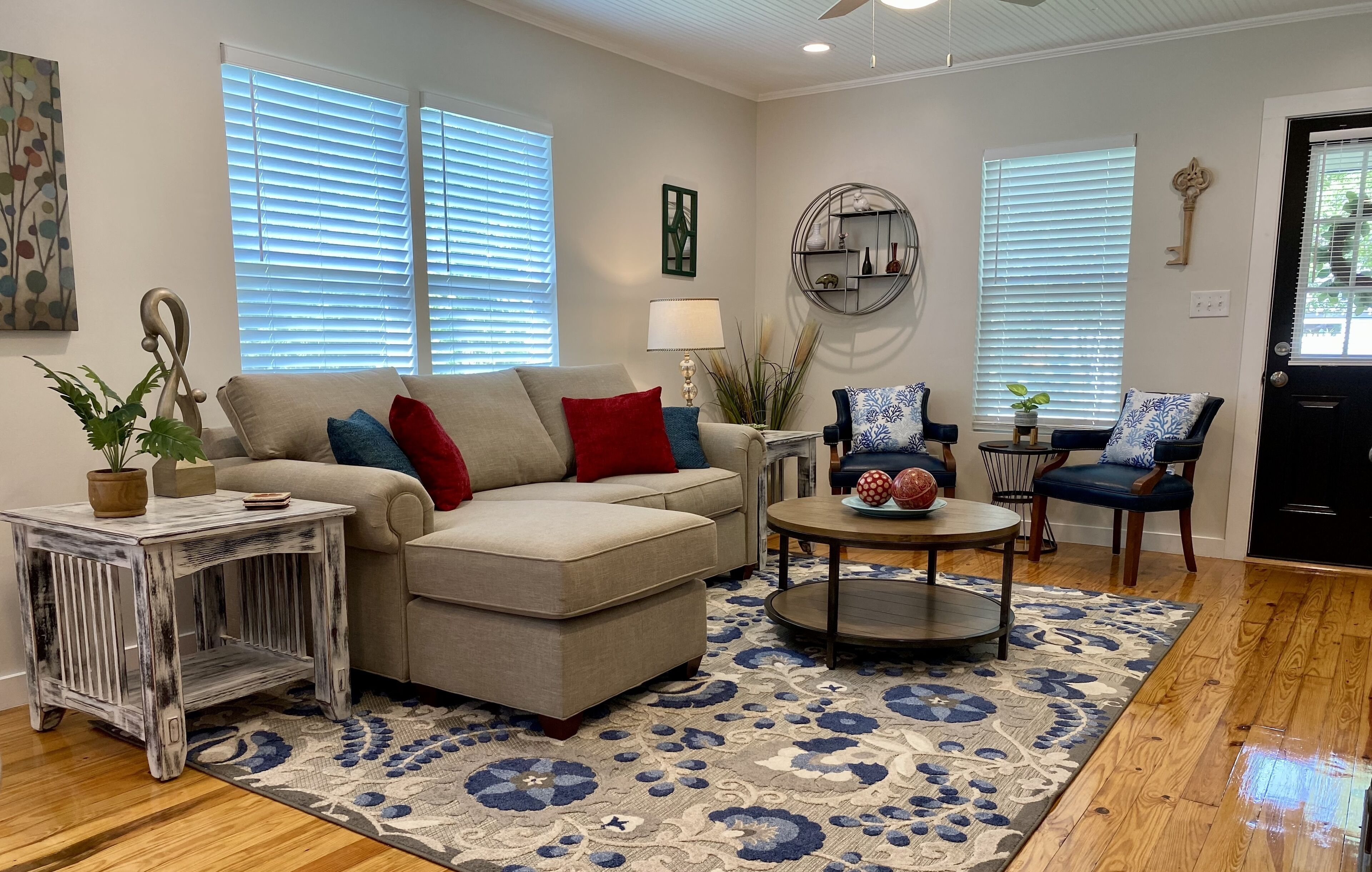 Casa Gracie Pearl Walk to the Square Historic Old Town Home COZY 5-STAR SPOT 