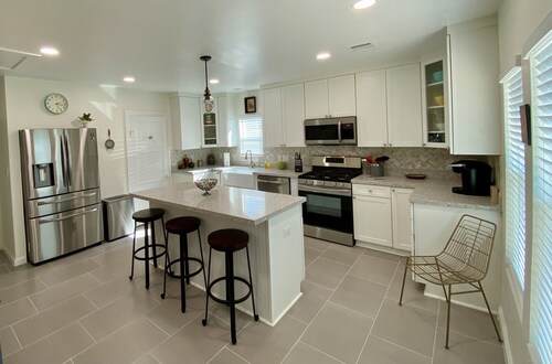 Peaceful Oasis LongTerm Stays Historic Downtown Georgetown Square Gorgeous Cozy 