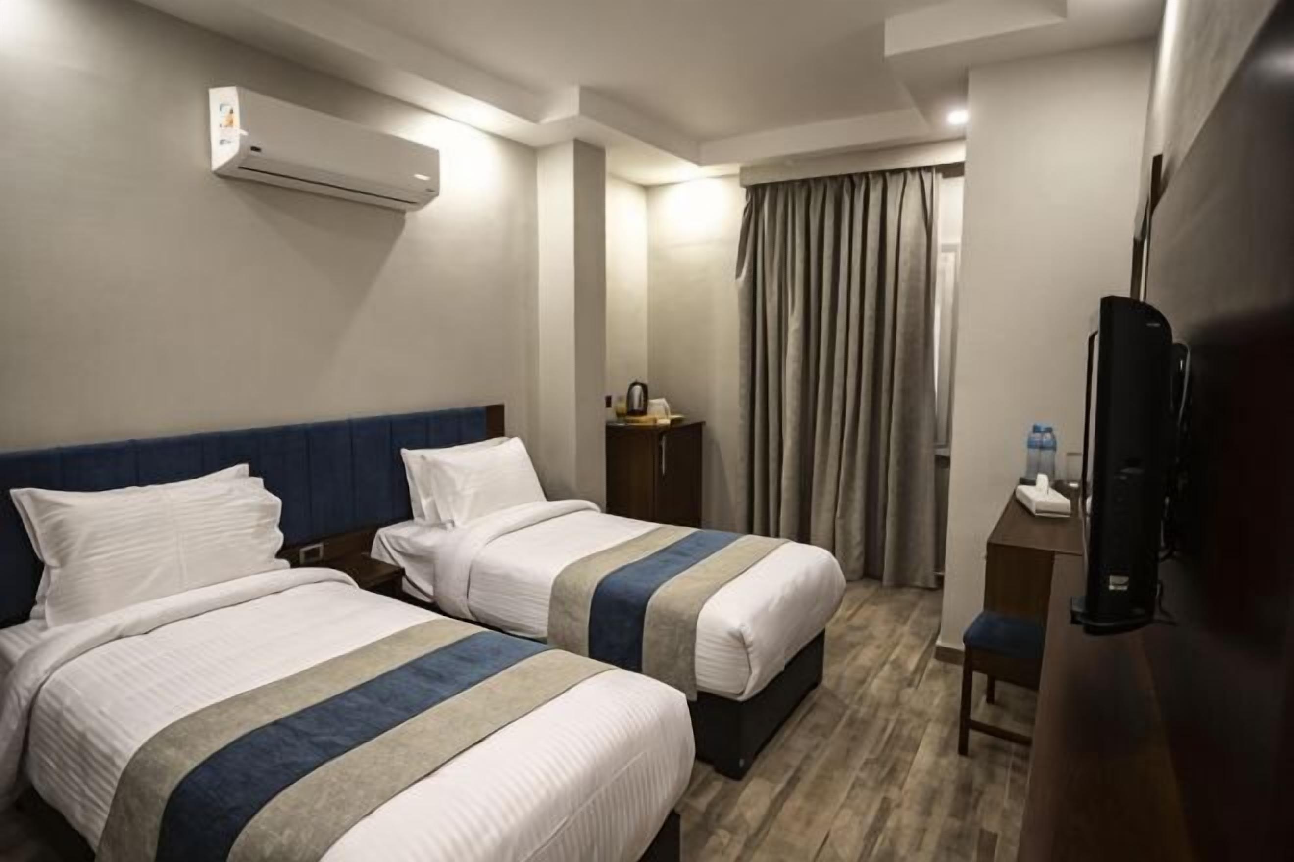 Minibar, wifi gratis, ropa de cama