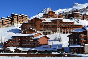 Exterior - 350m from resort center, 4th floor, balcony, ski locker, 32m², Méribel-Mottaret (Méribel - Les Allues)