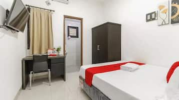 Deluxe Room | Desk, WiFi