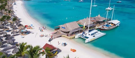 Buss til stranden (inkludert) og strandhåndklær