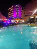 2 outdoor pools