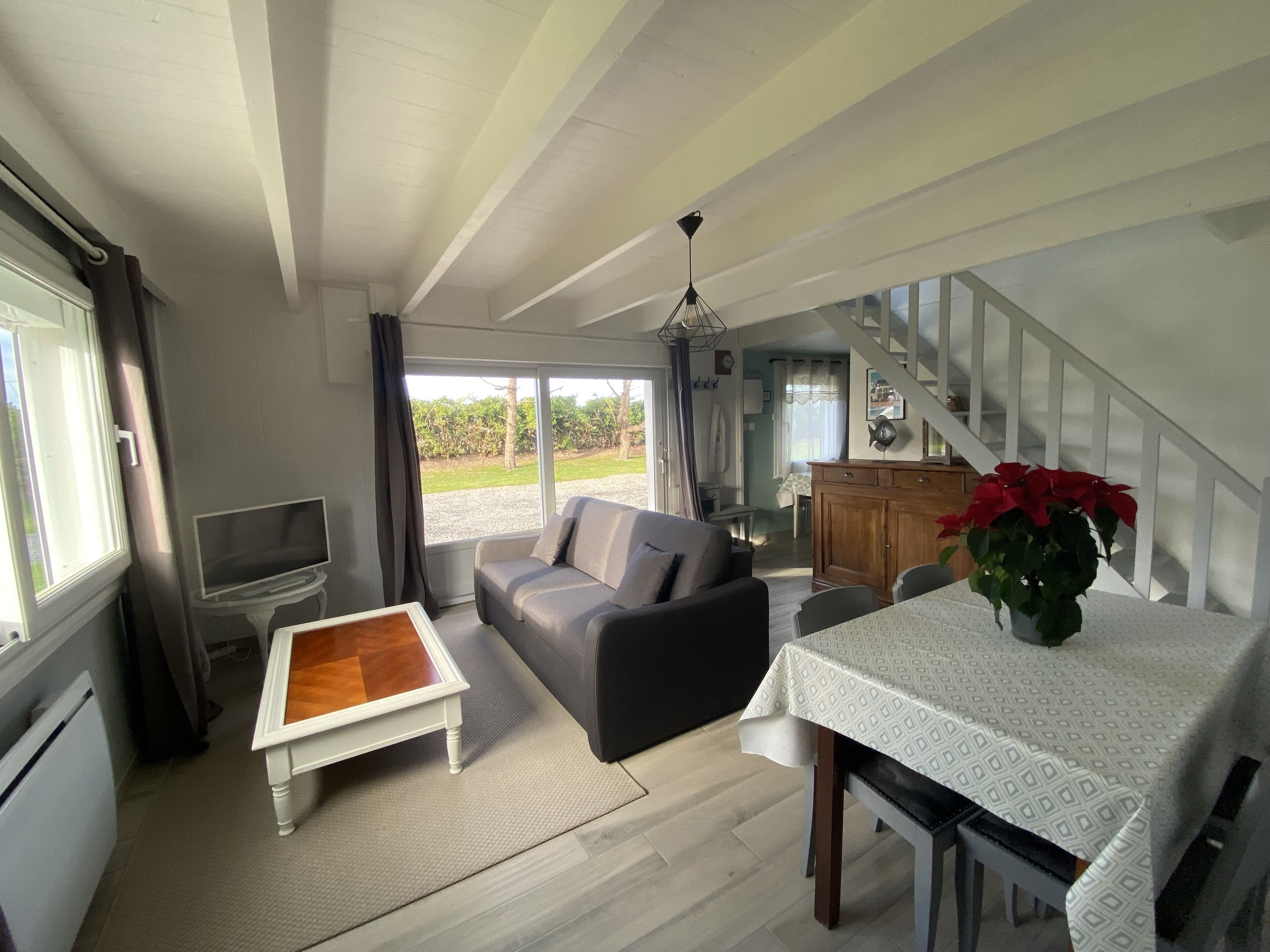 charming house 800m from the sea and Ménéham