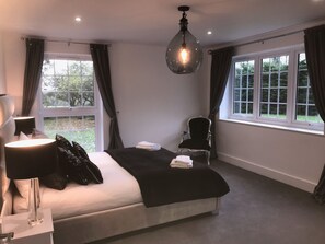 Cabin, Multiple Beds