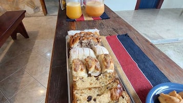 Desayuno bufé gratuito y diario