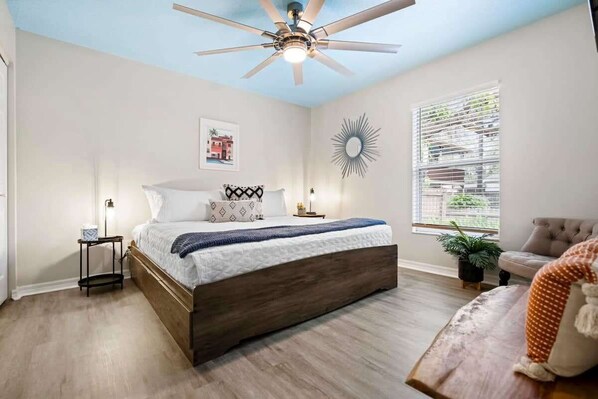 2 chambres, fer et planche à repasser, lit parapluie, Wi-Fi