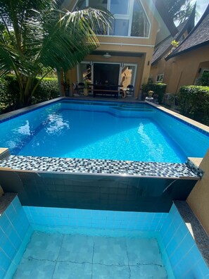 Piscine extérieure