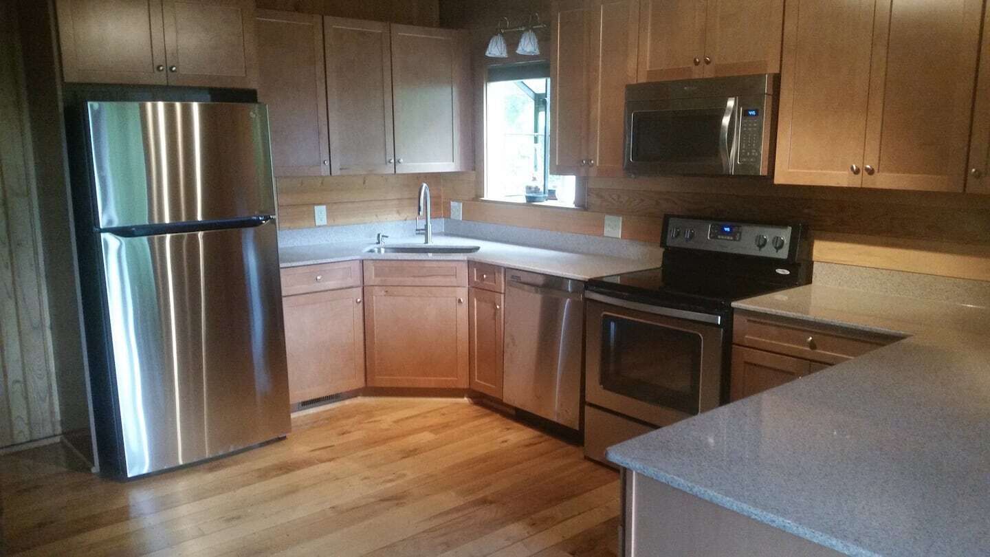 Refrigerador, microondas, horno y parrilla de estufa 