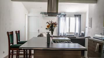 Apartamento estándar | Cocina privada | Cafetera o tetera y hervidor eléctrico