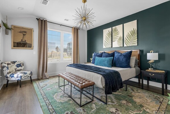 8 bedrooms, iron/ironing board, free WiFi, bed sheets