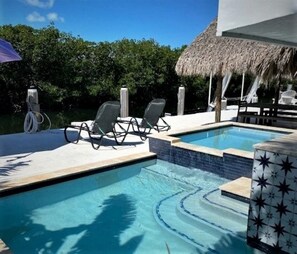 Outdoor pool, a heated pool - Islamorada Boaters Paradise with 70' Dock and private beach access.. (Islamorada)