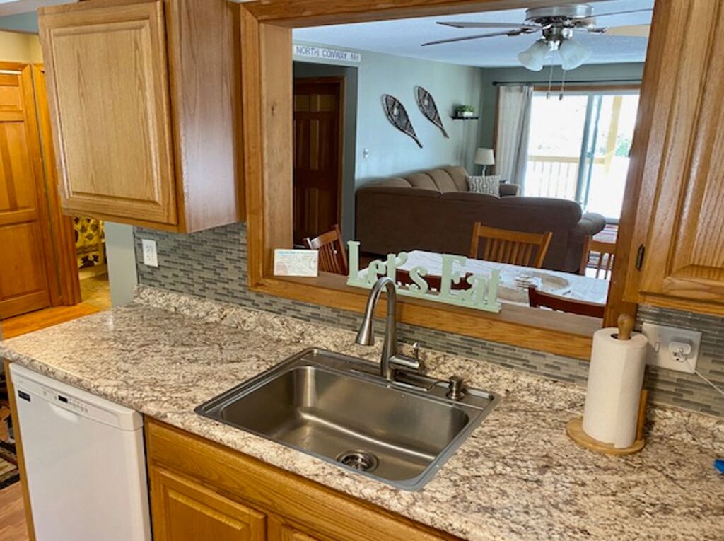 Spacious Year Round Condo Retreat to the White Mountains