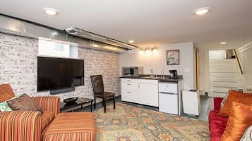 TV, DVD player, stereo, offices