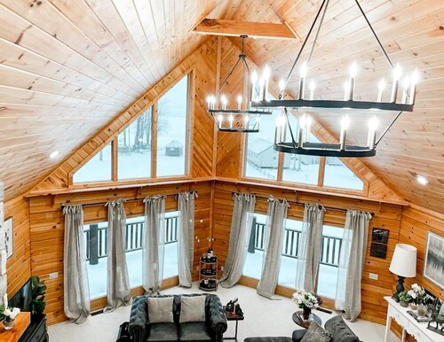 The Lakefront Lodge near CHQ Institution