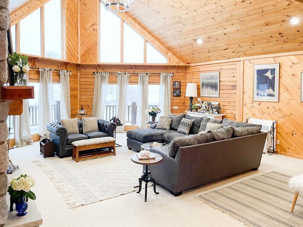 Smart TV, fireplace, printers