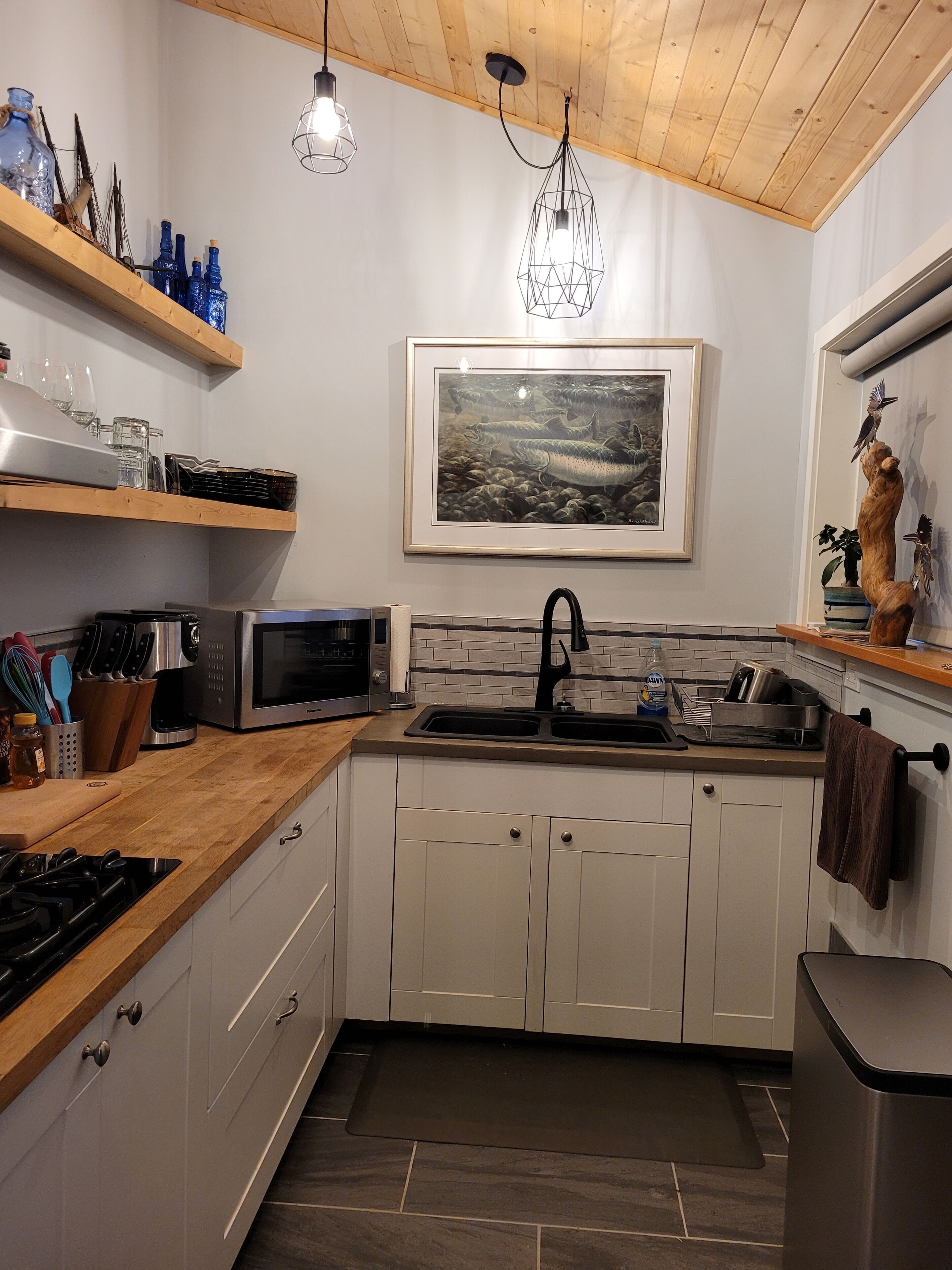 Ocean front, west facing with incredible sunsets