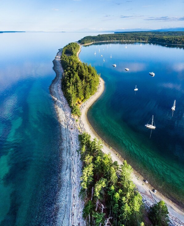 Beach - Ocean front, west facing with incredible sunsets (Quathiaski cove)