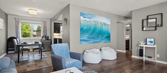 Bahama Breeze | Beach-Themed Home | Hot Tub & Cozy