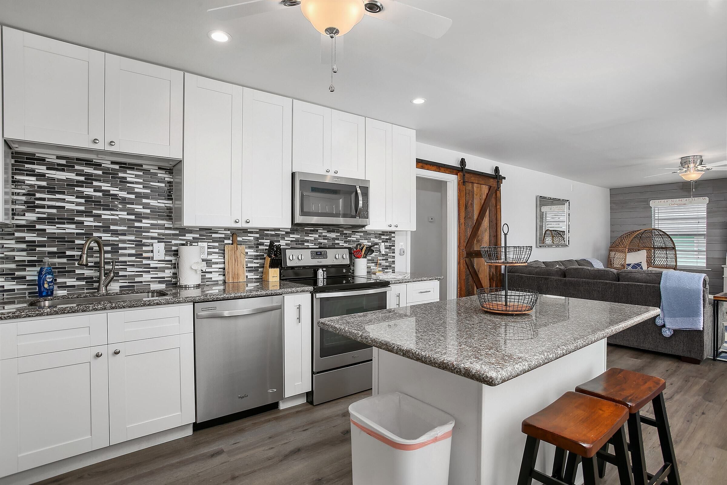 BELLA SOL - !!!BRAND NEW LISTING - JUST REMODELED IN JAMAICA BEACH!!!!