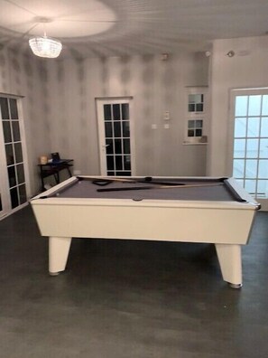 Cottage | 2 chambres, fer et planche à repasser, Wi-Fi gratuit, draps fournis