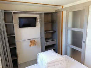 1 bedroom, iron/ironing board