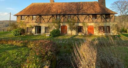 Charming house in the grounds of a Pays d'Auge manor house