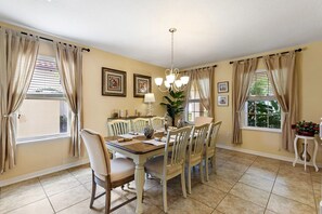 House | In-room dining - Murano Mews (Kissimmee)