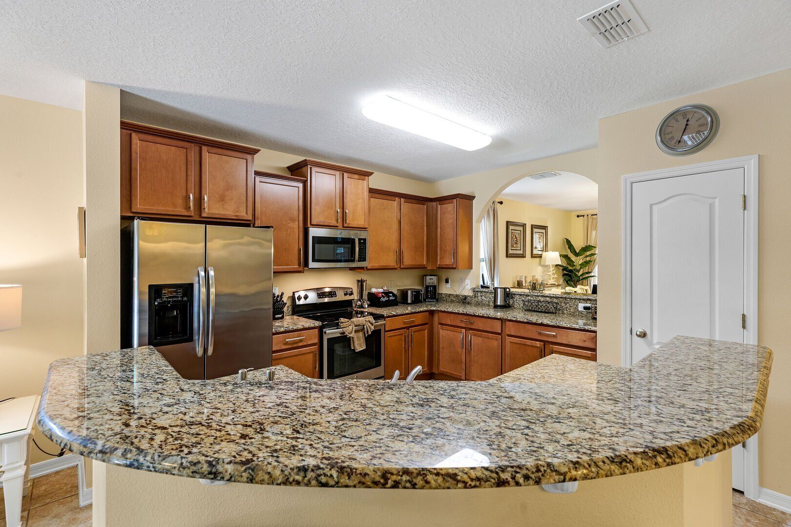 House | Private kitchen | Full-size fridge, microwave, oven, stovetop