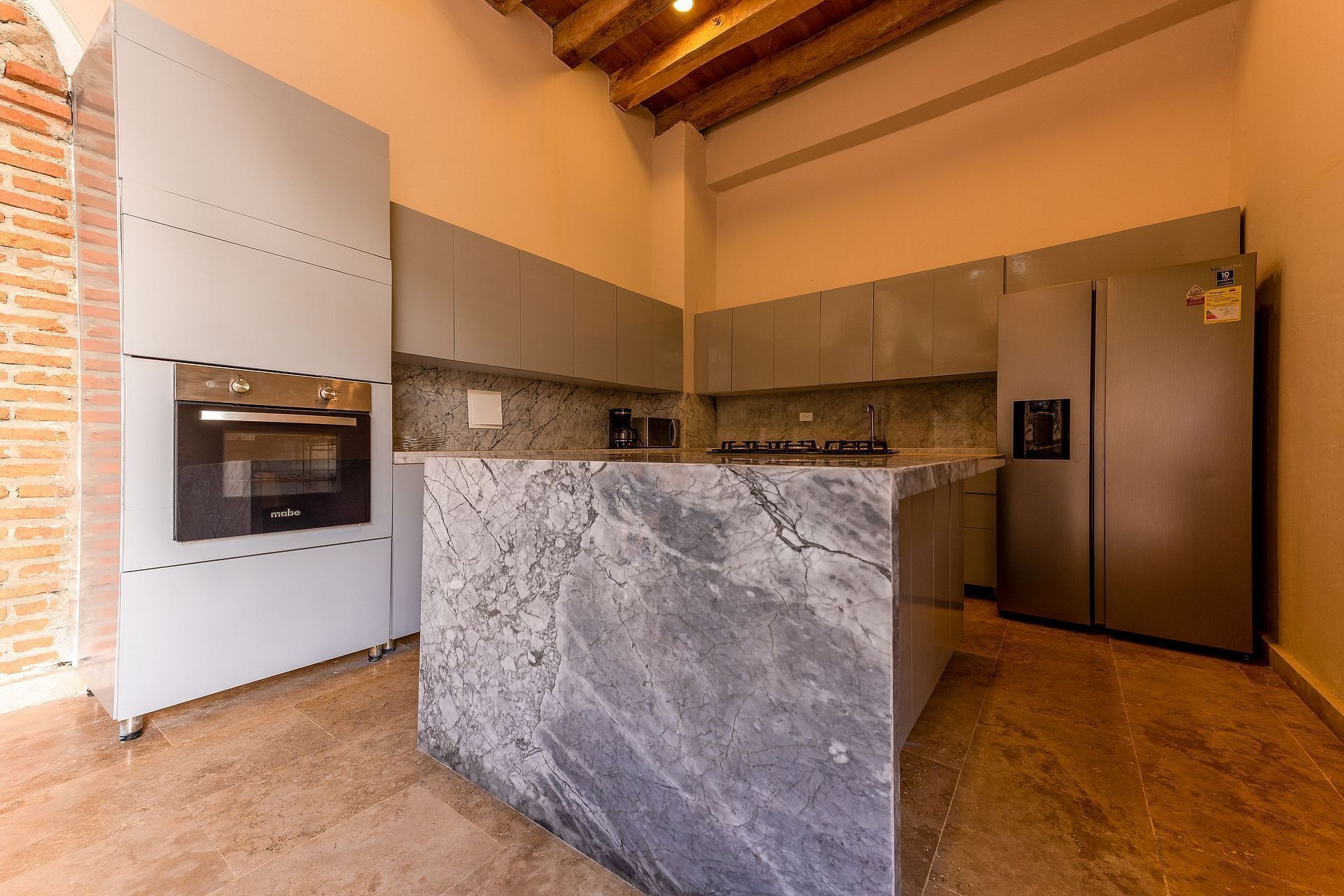 Car012 - Unique 7 bedroom colonial mansion Cartagena