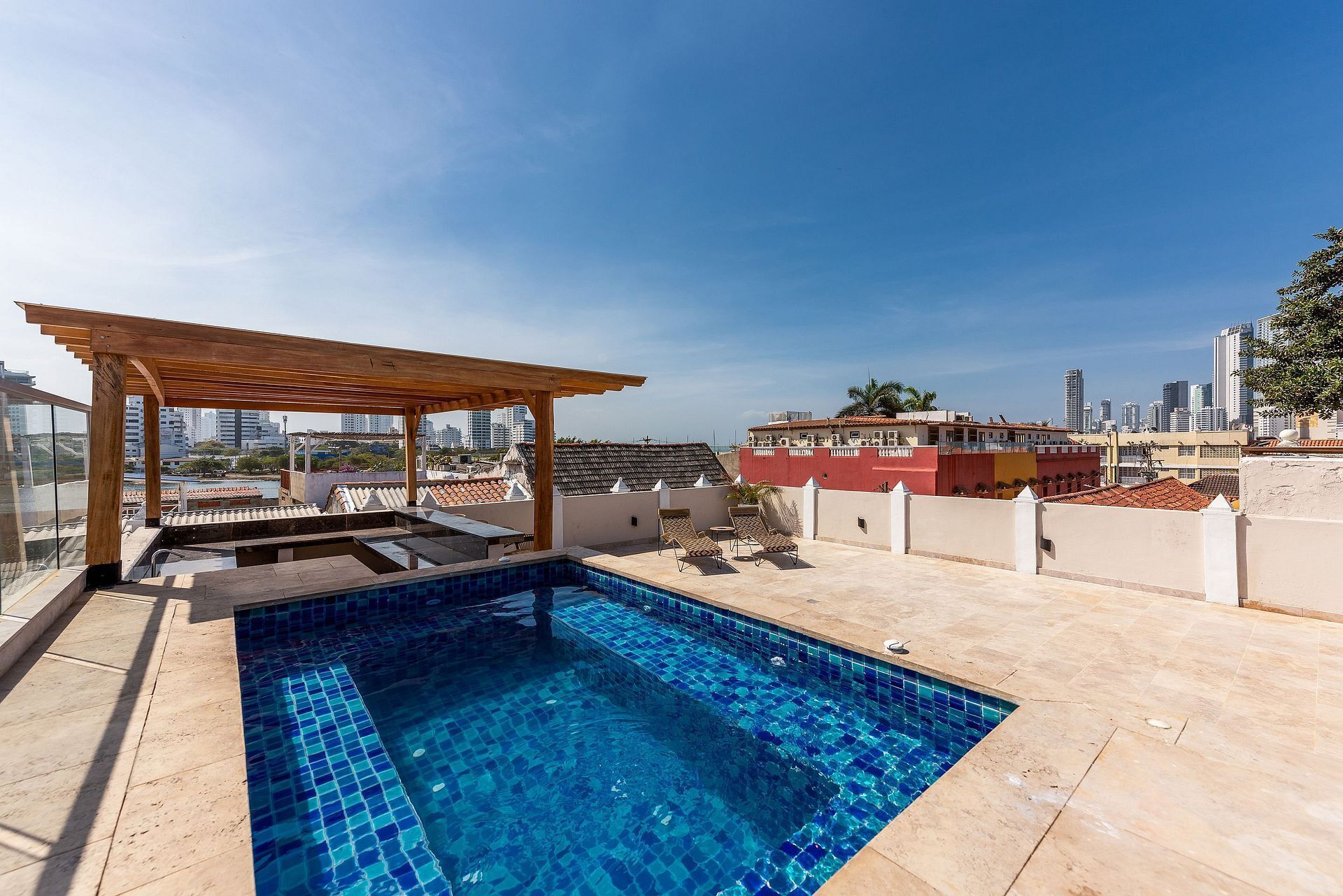 Car012 - Unique 7 bedroom colonial mansion Cartagena