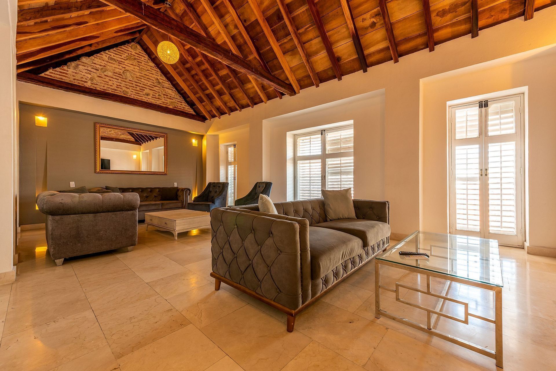 Car042 - 13 Bedroom Mansion in the Old City, Cartagena